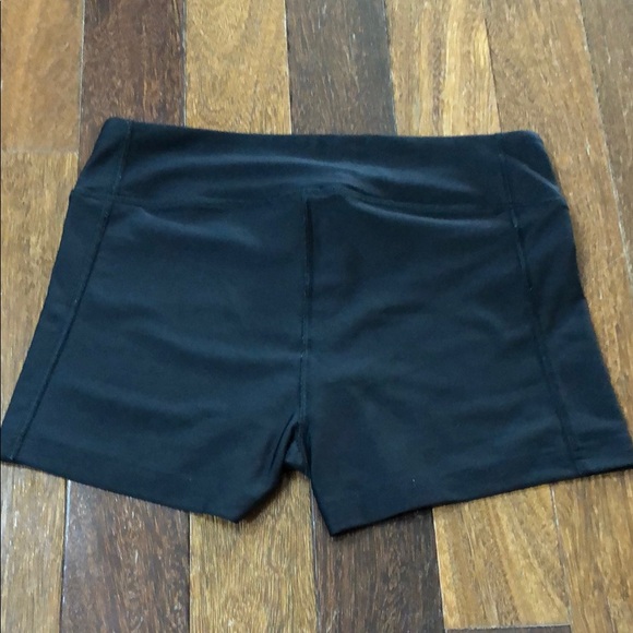Under Armour 3” Heat Gear Shorts - Picture 4 of 10